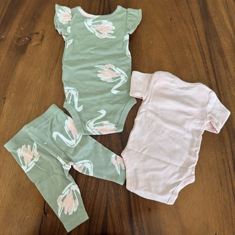 Carter’s Baby Girl Swan Print Two Cotton Bodysuits and Leggings Set Size 3M
